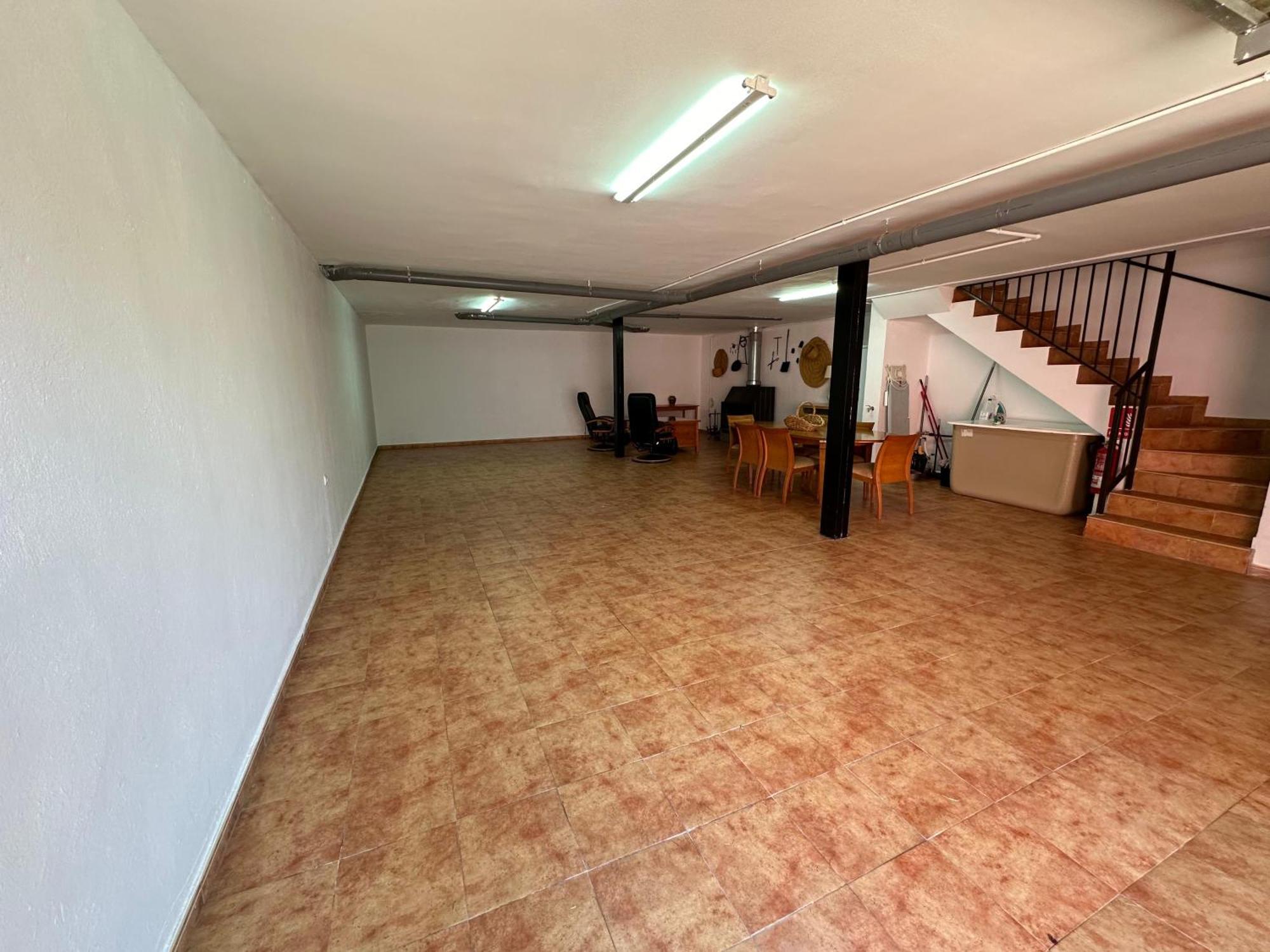 Casa Grande De Tres Plantas Con Parking Gratis Βίλα Λινάρες Εξωτερικό φωτογραφία